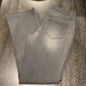 ❗️3/$25❗️Gray Madison Jeans